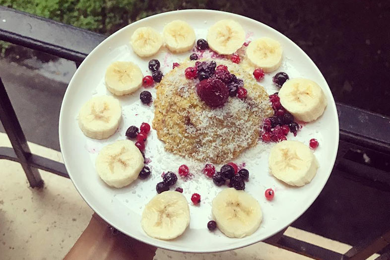 bowl cake proteiné healthy petit déjeuner